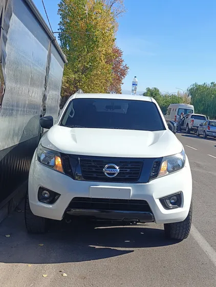 Nissan Frontier 2.3 Le Cd 4x4 Mt