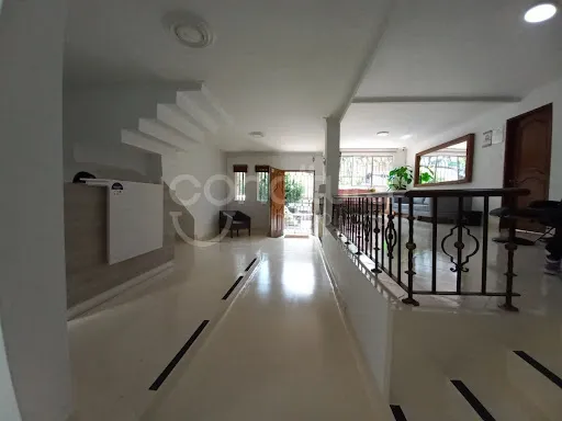 Locales En Arriendo Laureles 472-5084