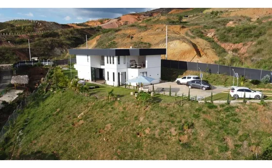 Casa Campestre En Venta Permuta En Parcelación Santa El Cerrito Valle