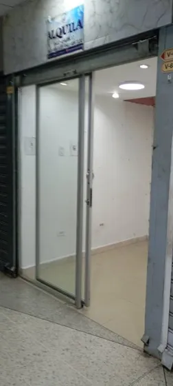 Inmobiliaria Jr Ofrece Alquiler Local Cc Freemarket Naguanagua Planta Alta Precio Bajo Imbatible Negociación Baja Economico
