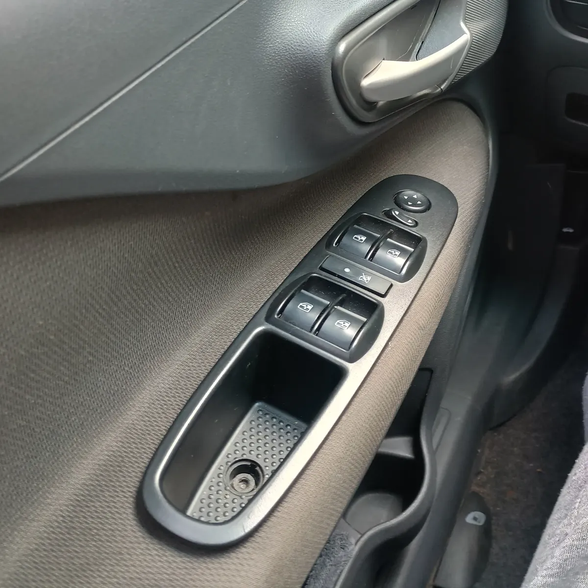 Fiat Punto 2014 1.6 16v Essence Sp Flex 5p — foto 8
