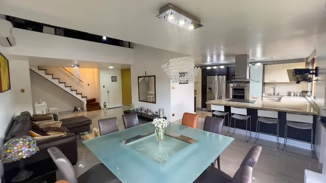 Vendo Bello Apartamento En La Alameda, Calle Cerrada Con Vigilancia.