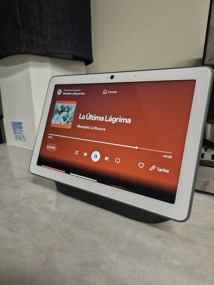 Google Nest Hub Max com assistente virtual Google Assistant