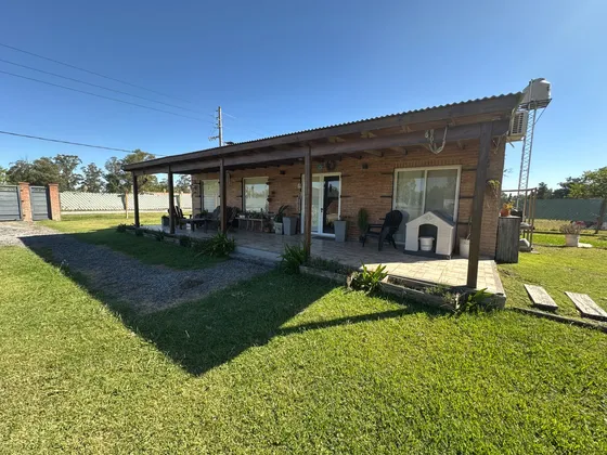 Casa Con Gran Lote Y Pileta
