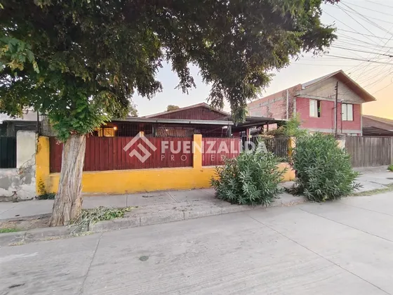 Casa En Venta De 6 Dorm. En Cerrillos