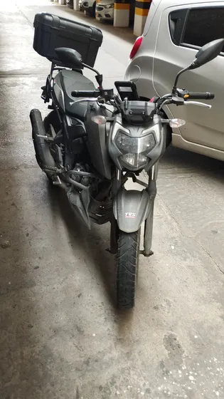 Moto Apache 1604v, Único Dueño, Año 2024. Enterita.