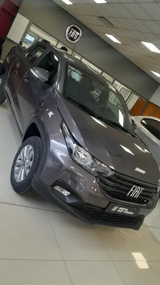 Fiat Strada 1.4 8v Freedom Cd
