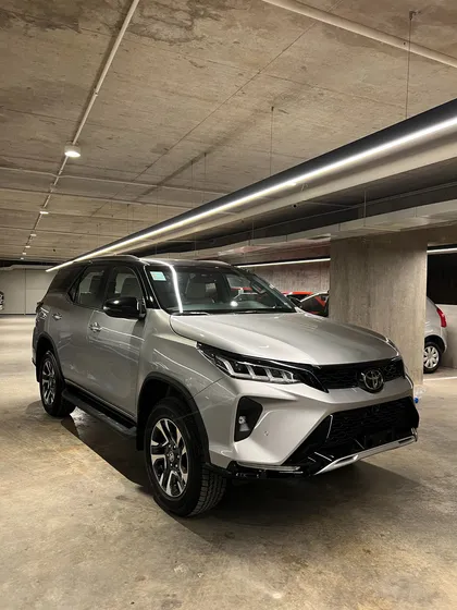 Toyota Sw4 2.8 Tdi Diamante Ii 6at 7as