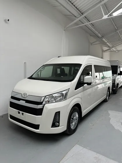 Toyota Hiace 2.8 Tdi Commuter 6at 14a