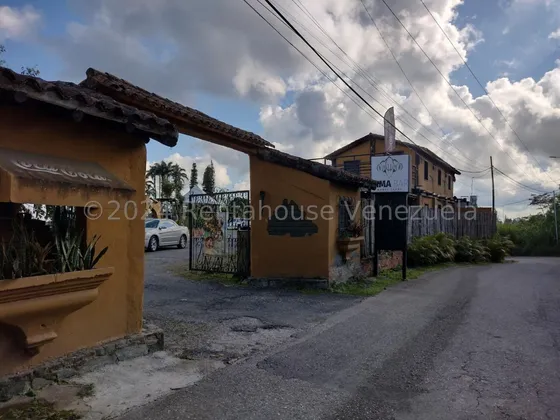 Centro Comercial En Venta, Baruta #25-12122 - Marigreys Blanco -
