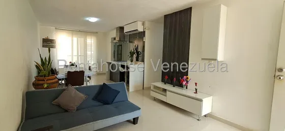 Este Apartamento Ubicado En Zona Céntrica Del Este De La Isla Donde Tendrás Todo Cerca En La Ciudad De Porlamar Y De Las Playas Te Ofrece 3 Habitaciones. Excelente Condominio. Urb. Sabanamar. Mas