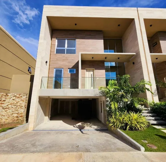 Townhouse En Venta En Terrazas Del Country, Valencia 271928 Lz
