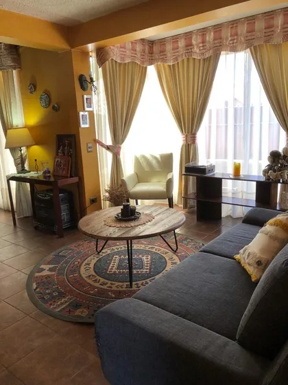 Venta De Casa En Quilpué, 4 Dormitorios