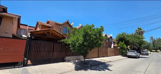 Casa En Venta, Maipú, $ 108 Millones