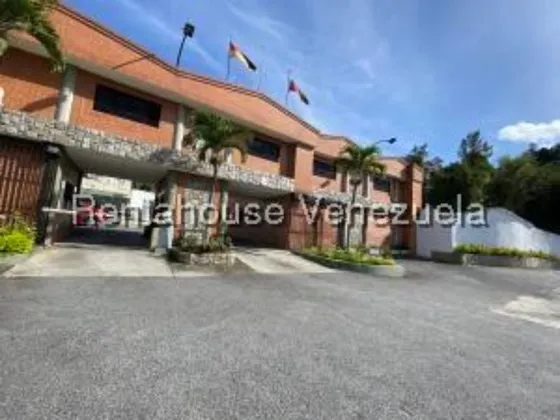 #25-7440   Hotel Estratégicamente Ubicado En Municipio Carrizal 