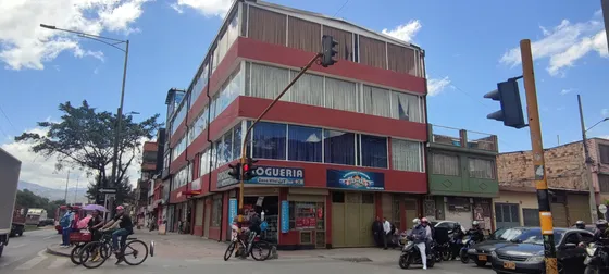 Vendo Edificio Comercial En Carvajal - 5 Locales 