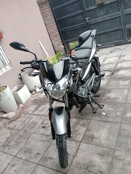 Rouser Ns 125