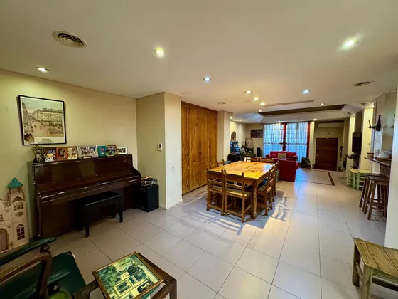 Venta. Casa. Lote Propio. 11 Ambientes. 5 Baños. Jardín. Villa Crespo.