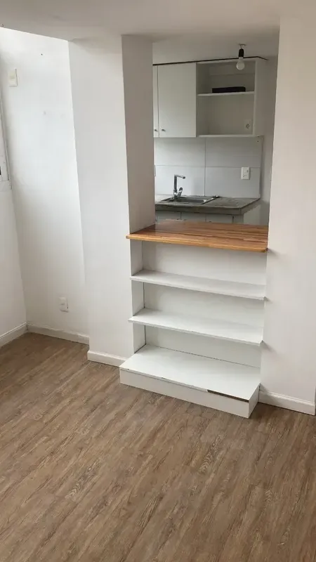 Alquiler De Apartamento De 2 Dormitorios En Cordon, Buen Estado, Bajos Gastos Comunes.