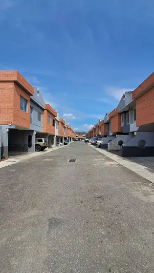 Np Se Vende Townhouse En Obra Gris En San Diego Cod 286757