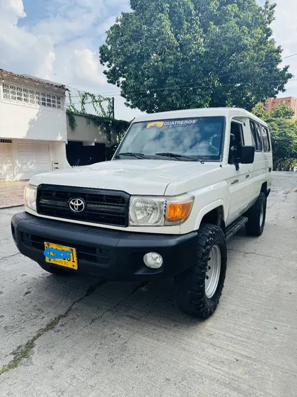 Toyota Land Cruiser 78 Zhj78l-rjrmk