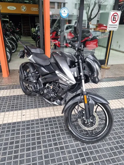 Rouser 160