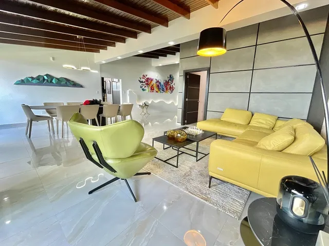 Ph En Venta Remodelado 270 M2 En Colinas De La Tahona
