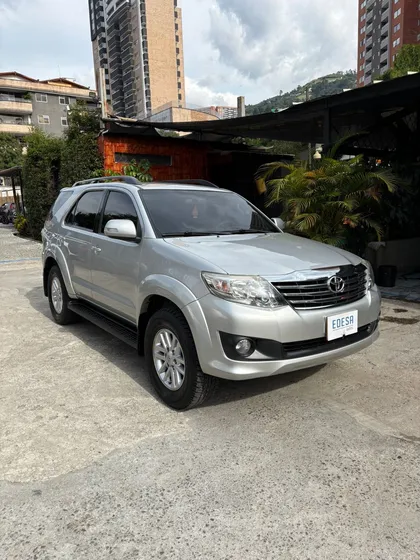 Toyota Fortuner 2.7l 4x4
