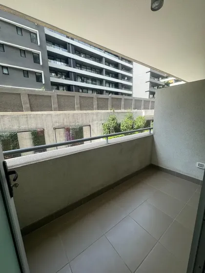 Arriendo Oficina / 2p 1b 1e/ Av Las Condes/ Estoril