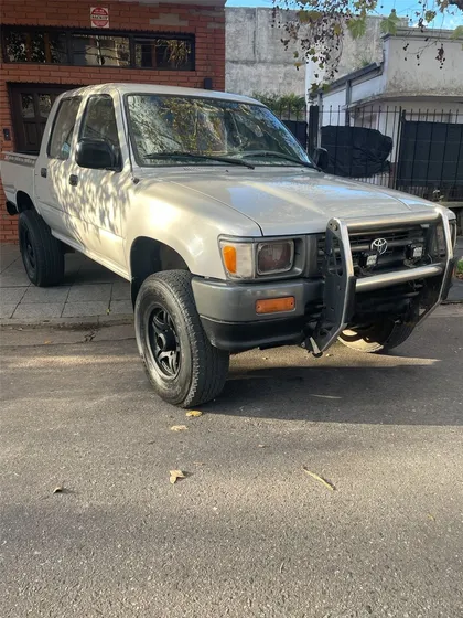 Toyota Hilux 2.8 D/cab 4x4 D Dlx
