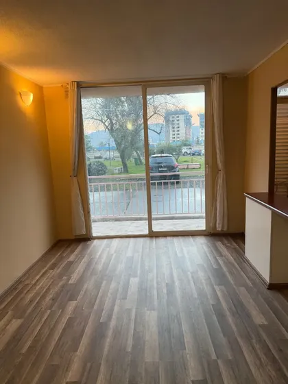 Departamento En Arriendo 3 Dormitorios, Estacionamiento Y Gc