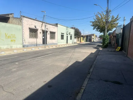 Casa En Venta Gran Terreno 370 M2 Estacion Central