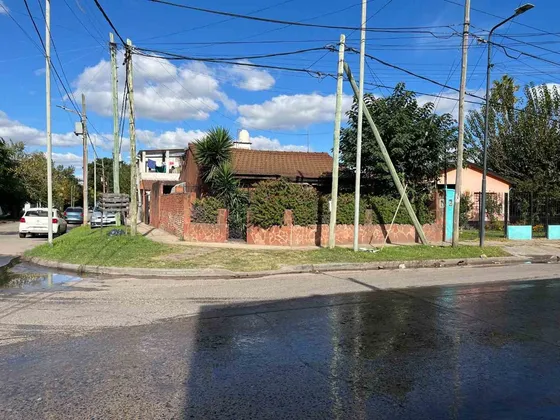 Venta Casa 3 Ambientes A Refaccionar