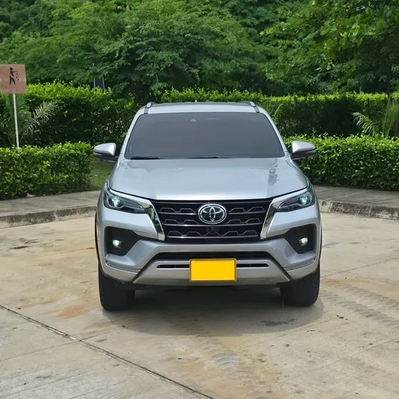 Toyota Fortuner 2.4 Street At 7as