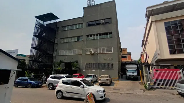 Fabuloso Edificio En Venta En La Zona Industrial De La Urbina. Oa Solo Cliente Directo