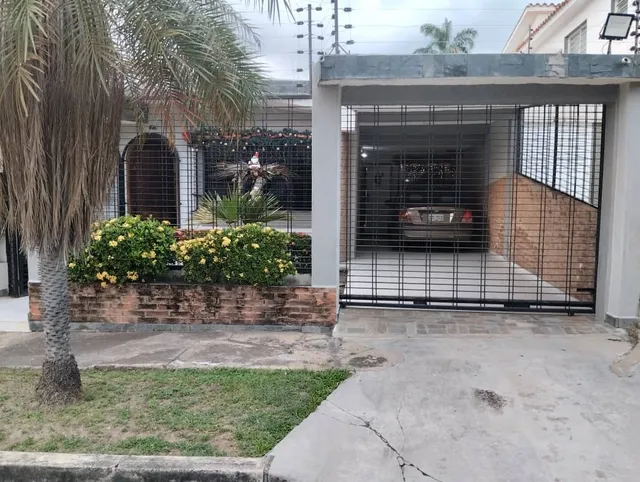 Se Vendé Casa En Urbanización El Trigal Norte Calle Acuario. L.m