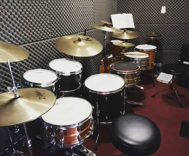 Clases De Bateria Presenciales U Online. Drum Lessons.