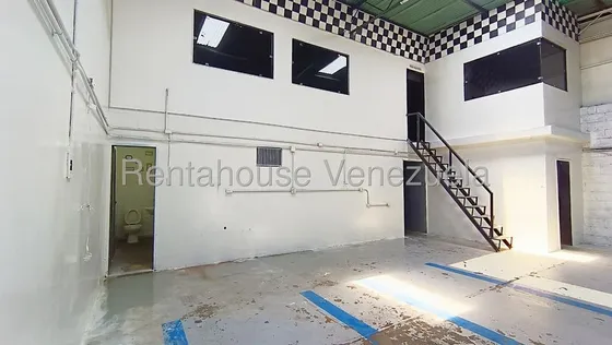 Lisbeth Delgado Alquila Local Comercial Av. Venezuela Barquisimeto Cod. 25-19325  Oportunidad Para Aperturar Tu Negocio 
