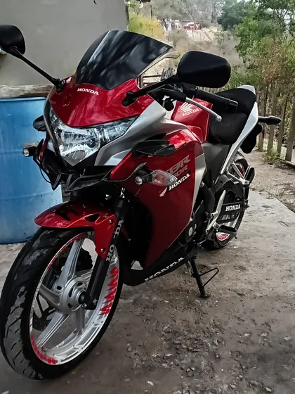 Honda  Cbr250r