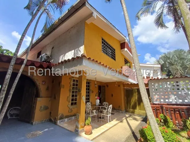 Hermosa Casa En Venta En El Castaño 25-8676 Jcm