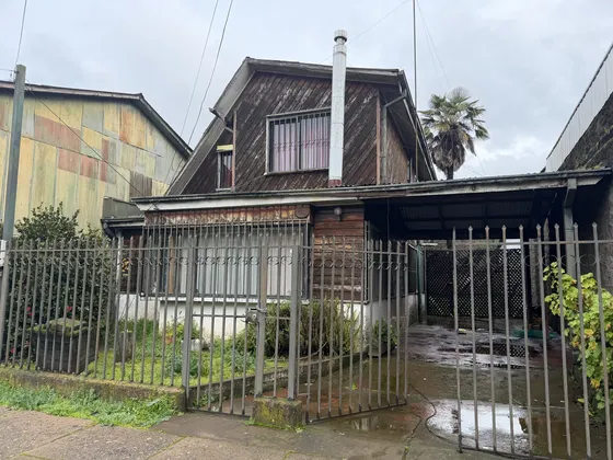 Casa En El Centro De La Ciudad, Con Amplio Patio