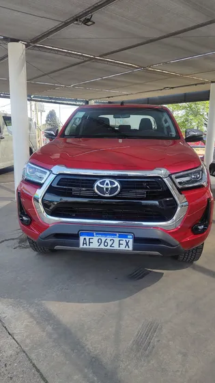 Toyota Hilux 2.8 Srv 4x4 At.