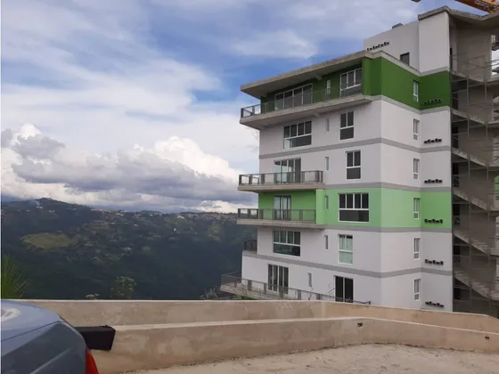 Se Vende Apartamento 87m2 Loma Linda 2966