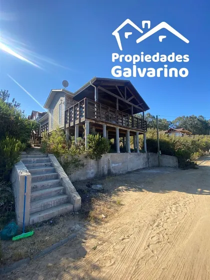 Casa En Venta De 3 Dorm. En El Tabo