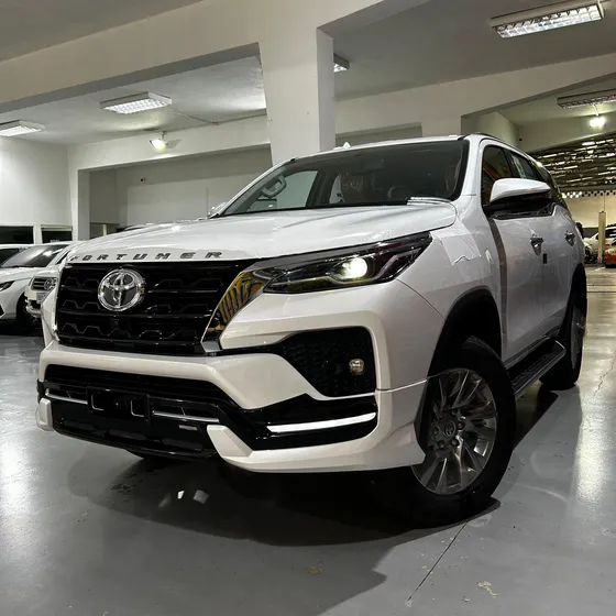 Toyota Fortuner Vxr