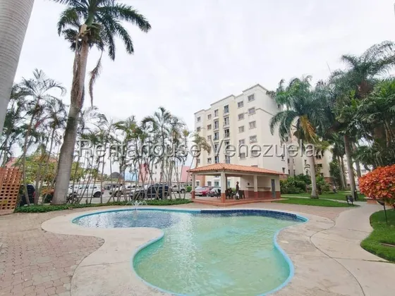 Sorangel Vargas Vende Bello Apartamento Con Piscina, Piso Medio , Excelente Ubicacion. Metropolitano Javier Zona Oeste Barquisimeto Mls #25-20063