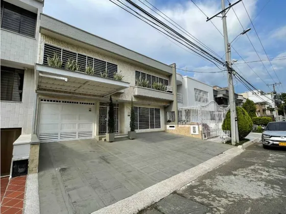 Casa En El Ingenio Cali Con Dos Apartamentos Grandes E Independientes