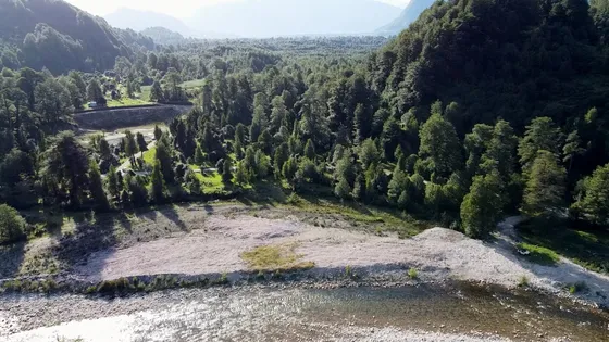 Campo En Puerto Aysén Con 94 Metros De Orilla De Río