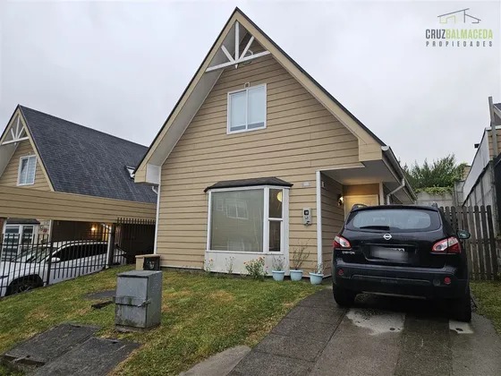 Casa En Venta De 3 Dorm. En Puerto Varas