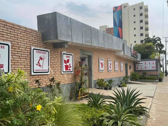 Local Av. Anzoátegui Lechería Venta 930 M2